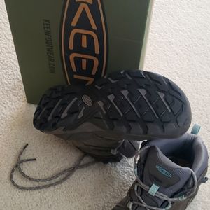 SOLD .... Keen Women's Size 10, Grey with aqua trim, mid-high hiking boots